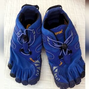 Vibram five finger athletic shoes